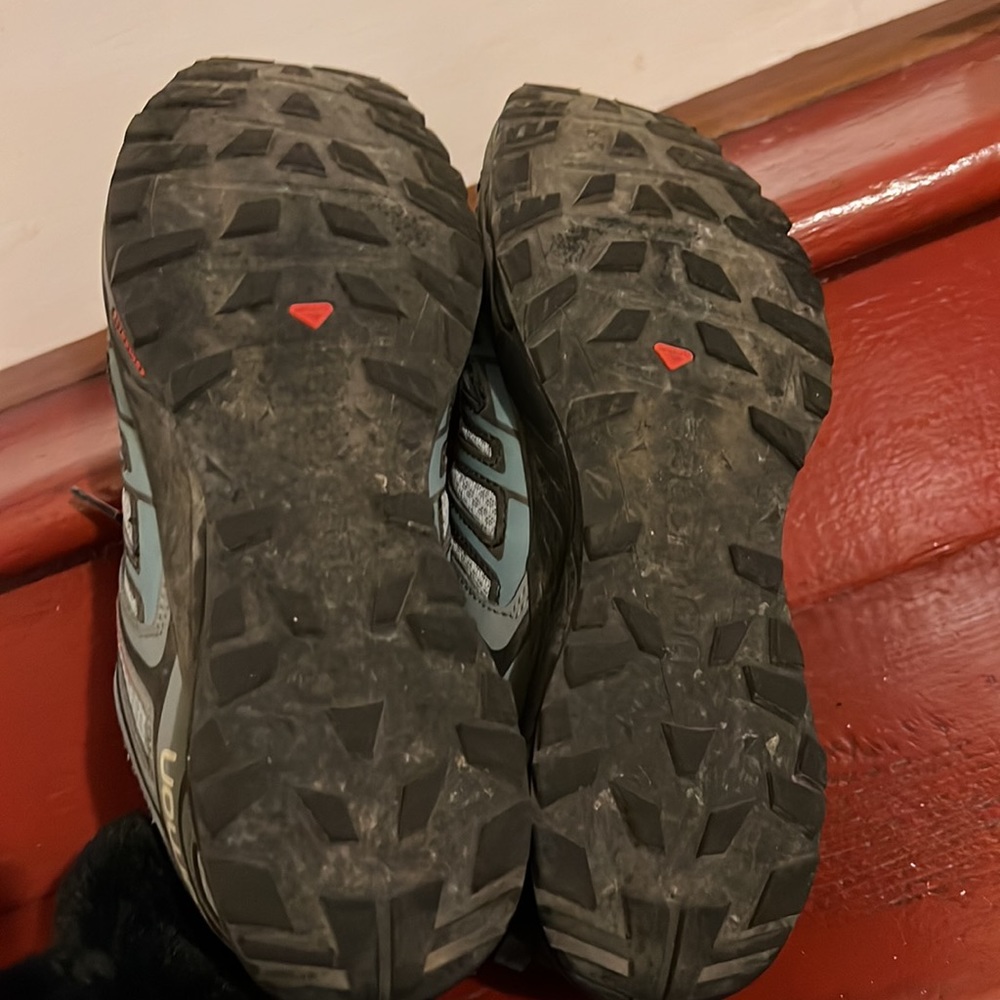 Salomon Hiking Shoes - Picture 4 of 5